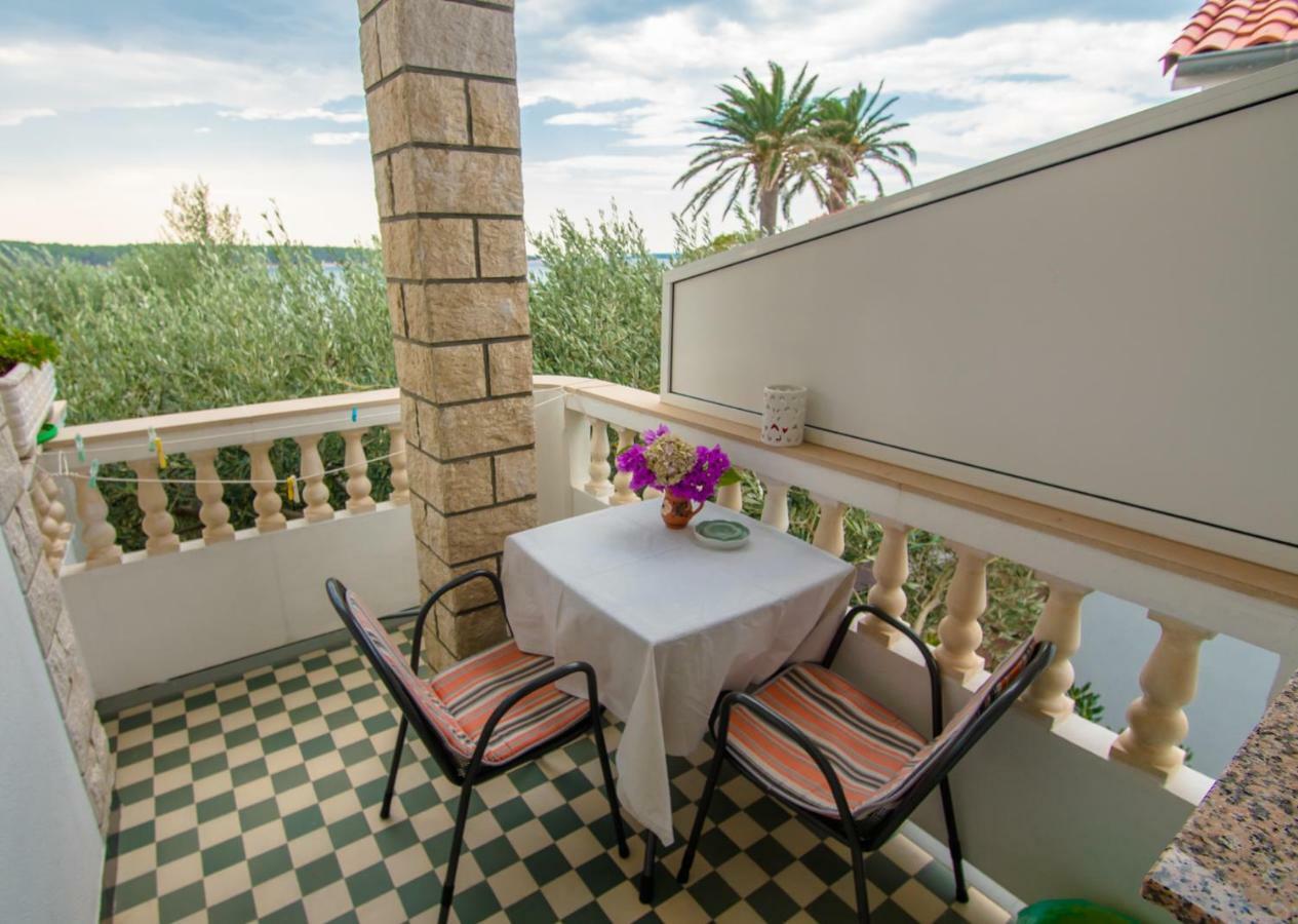 Apartments Picolo Paradiso Miljenko Debelic Barbat na Rabu ภายนอก รูปภาพ