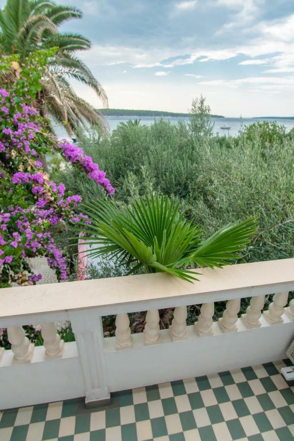 Apartments Picolo Paradiso Miljenko Debelic Barbat na Rabu ภายนอก รูปภาพ
