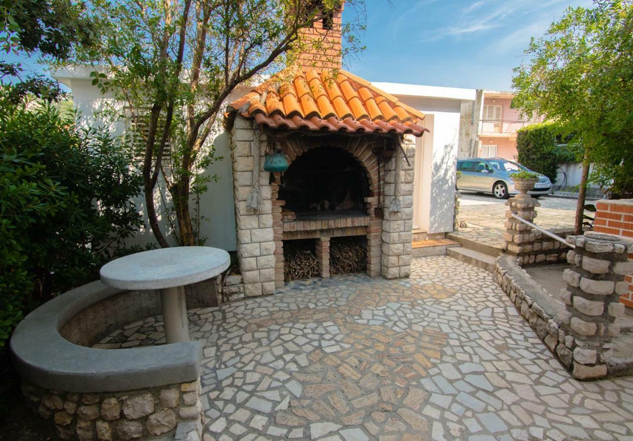 Apartments Picolo Paradiso Miljenko Debelic Barbat na Rabu ภายนอก รูปภาพ